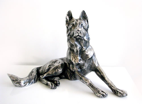 Sculpture of a german shepherd dog (close-up) entitled 'On Alert' (bronze edition) 